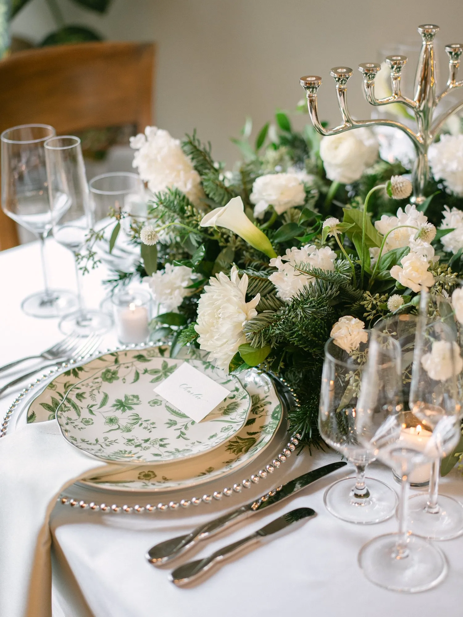 Nature-inspired holiday floral centerpiece