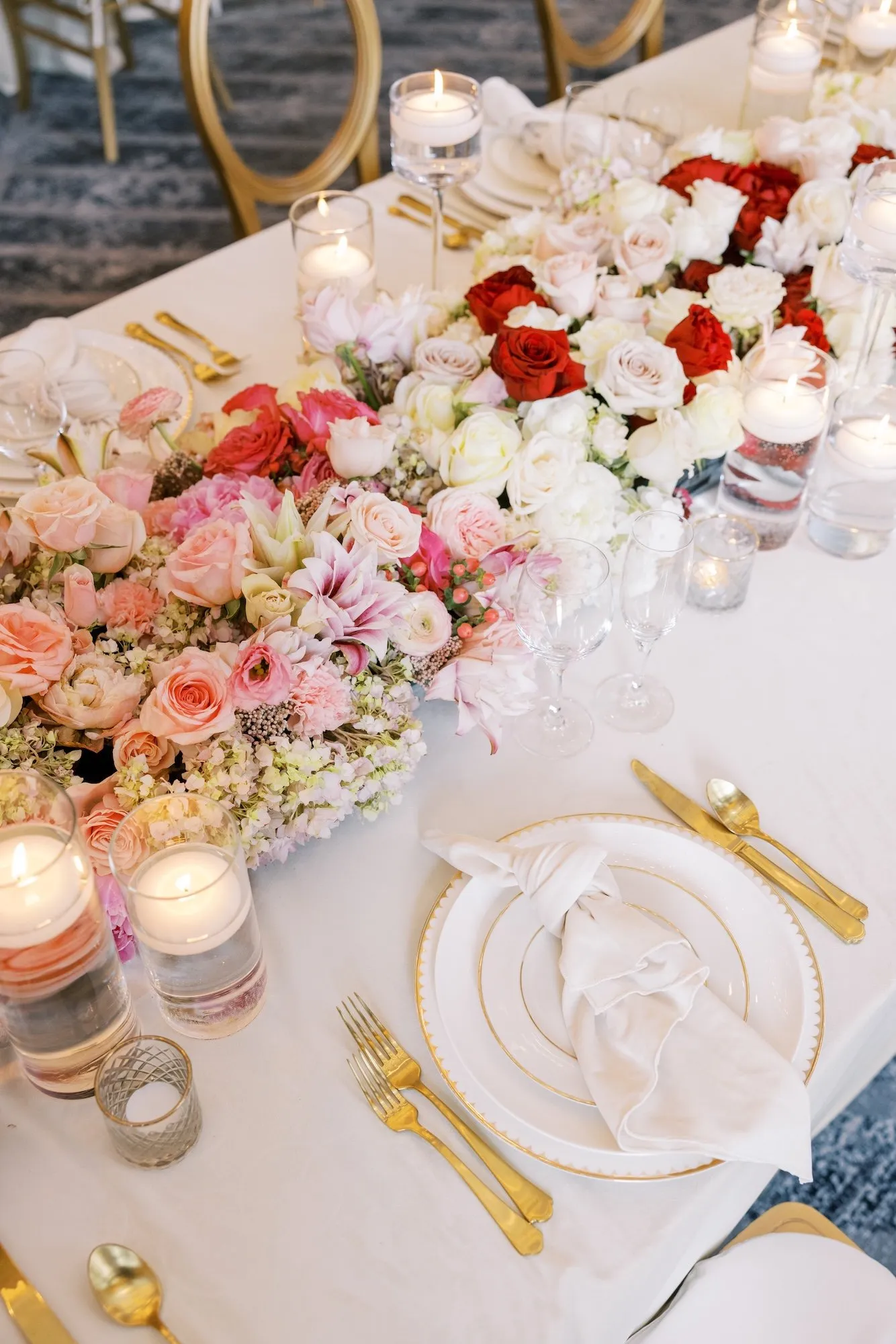 Blush and cream floral arrangement detail