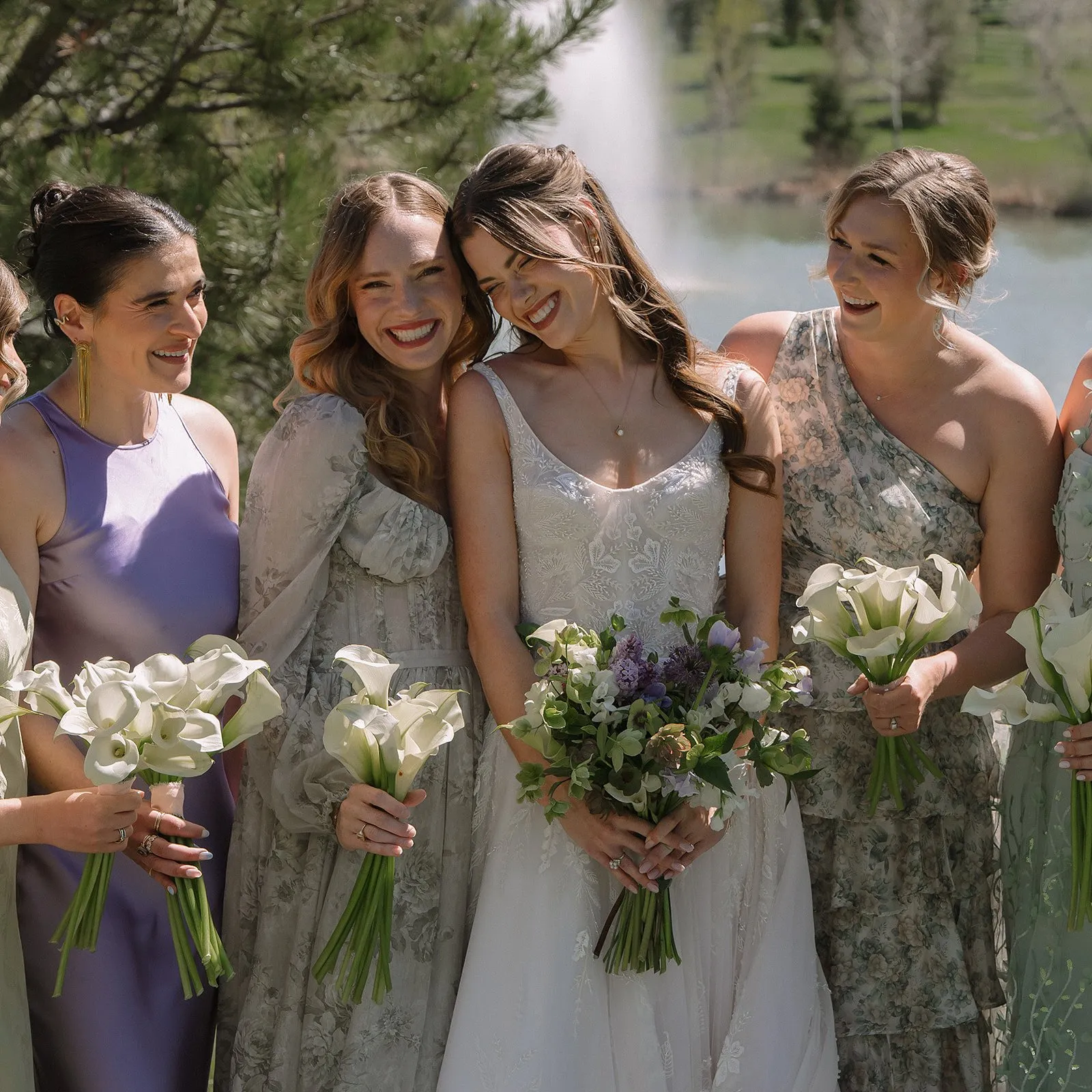 Reception florals in lilac and chartreuse